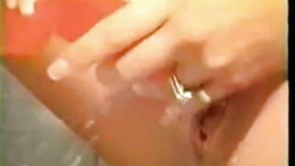 يحتفل الزوجان بلم الشمل المرغوب افلام سكس مترجم جديد فيه من خلال ممارسة الحب في غرفة النوم