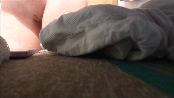 تتعرض إيزابيلا ماديسون اللطيفة ذات الشعر الطويل للاصطدام بشدة افضل افلام الجنس في السيارة