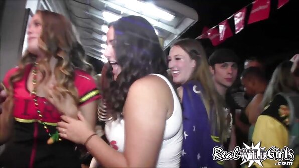 مشهد الديوث مع افلام سكس محارم ايطالي رجل ذو شارب وزوجين سخيف