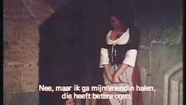 يجب أن تكون الهرات الصغيرة تلعق افلام جنس ايطالي ومداعبة بشكل صحيح