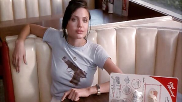 فتاة فيلم جنس اجنبى سمراء رائعة تستمني في الحمام