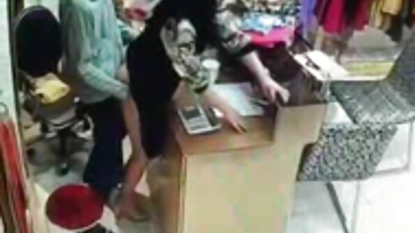 رجل افلام ألجنس يمارس الجنس مع صديقاته بشغف مع انتشار الساقين على نطاق واسع