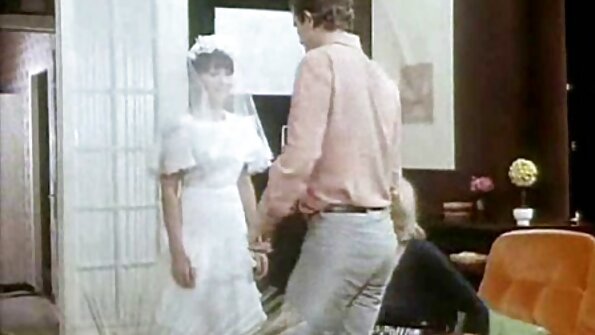 ديك مقاطع جنسيه من افلام الجار يغوص في كس الشقراء مع ثقب الأنف